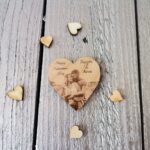 Χειροποίητο Ξύλινο μαγνητάκι καρδιά με χάραξη φωτογραφίας 5 εκατοστά