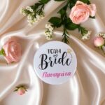Χειροποίητη Κονκάρδα Team Bride με Όνομα 58mm – Ιδανική για Bachelorette Party