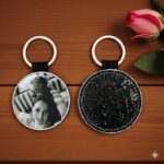 Χειροποίητο Προσωποποιημένο Μπρελόκ με Φωτογραφία – PU Δέρμα, Επιλογές Σχήματος & Χρώματος Χειροποίητο Προσωποποιημένο Μπρελόκ με Φωτογραφία – PU Δέρμα, Επιλογές Σχήματος & Χρώματος