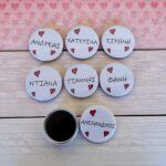 Χειροποίητο Προσωποποιημένο Μαγνητάκι Ψυγείου με Όνομα & Καρδιές Χειροποίητο Προσωποποιημένο Μαγνητάκι Ψυγείου με Όνομα & Καρδιές