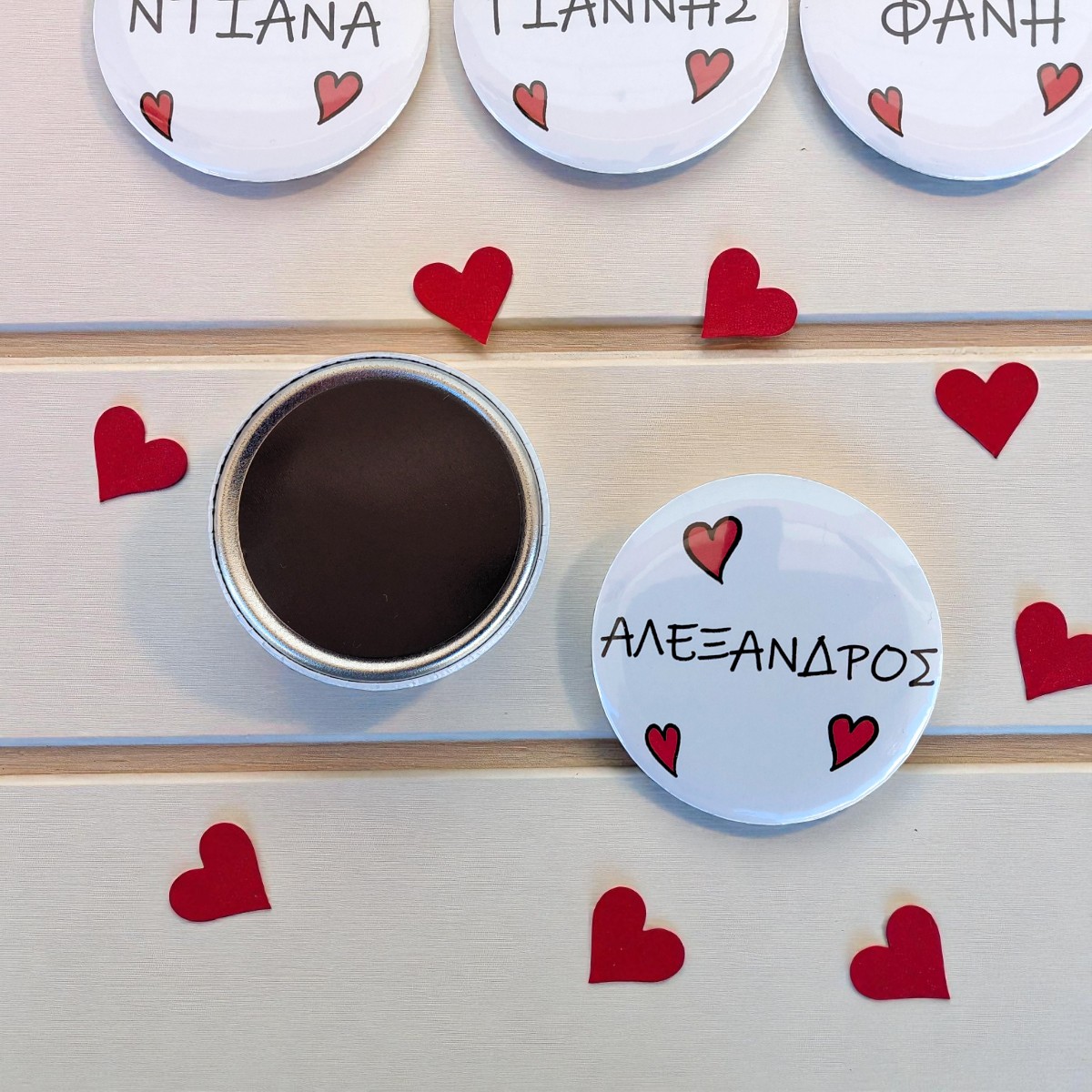 Χειροποίητο Προσωποποιημένο Μαγνητάκι Ψυγείου με Όνομα & Καρδιές Χειροποίητο Προσωποποιημένο Μαγνητάκι Ψυγείου με Όνομα & Καρδιές