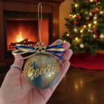 Χειροποίητη Χριστουγεννιάτικη Μπάλα “Προσωποποιημένη Γοητεία” 6-12 εκ.