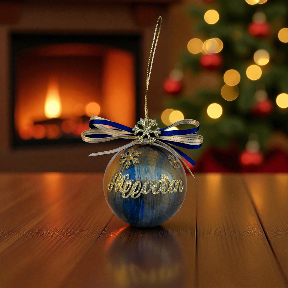 Χειροποίητη Χριστουγεννιάτικη Μπάλα “Προσωποποιημένη Γοητεία” 6-12 εκ. Χειροποίητη Χριστουγεννιάτικη Μπάλα “Προσωποποιημένη Γοητεία” 6-12 εκ.